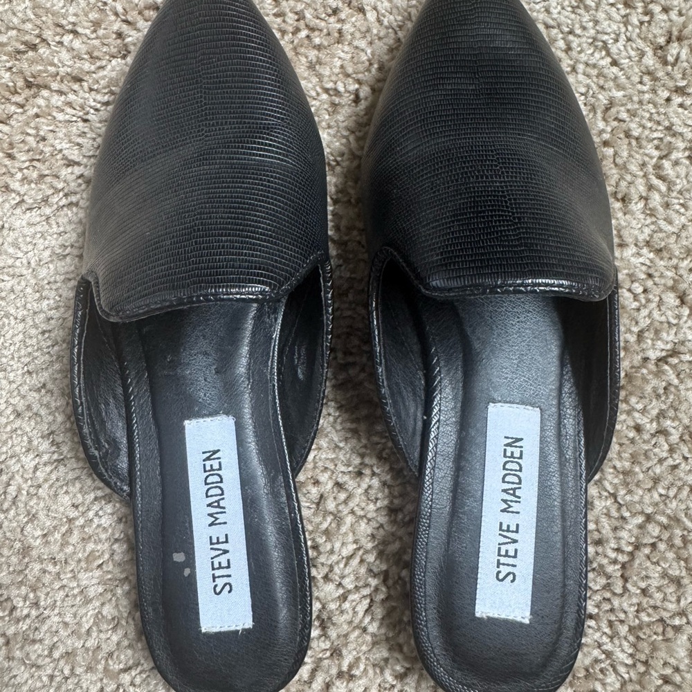 Steve Madden Black Textured Mules Size 5